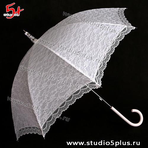 Свадебный зонт белый от дождя с кружевом