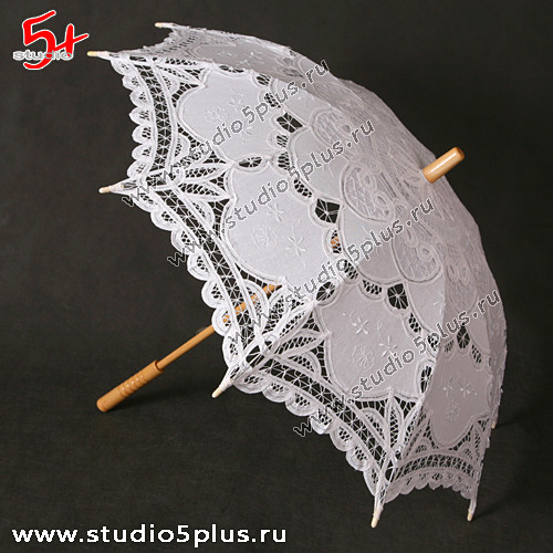 Зонтик на свадьбу с кружевом