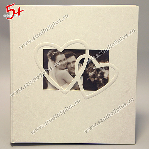 Свадебный альбом с рамкой сердечки для фотографии молодоженов