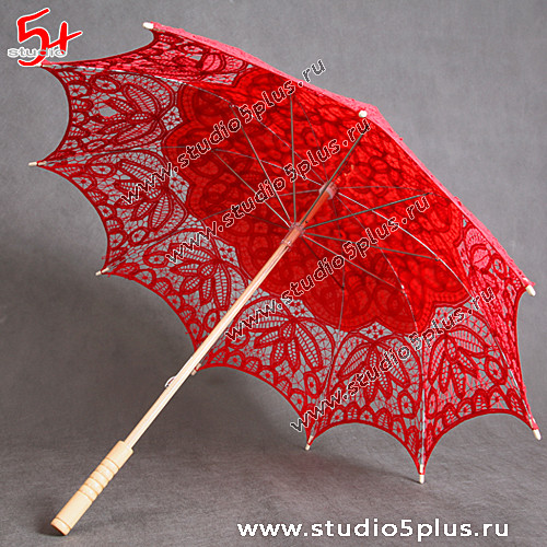 Красный зонт на свадьбу от солнца