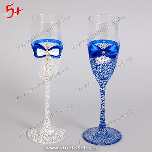 Свадебные бокалы в синем цвете