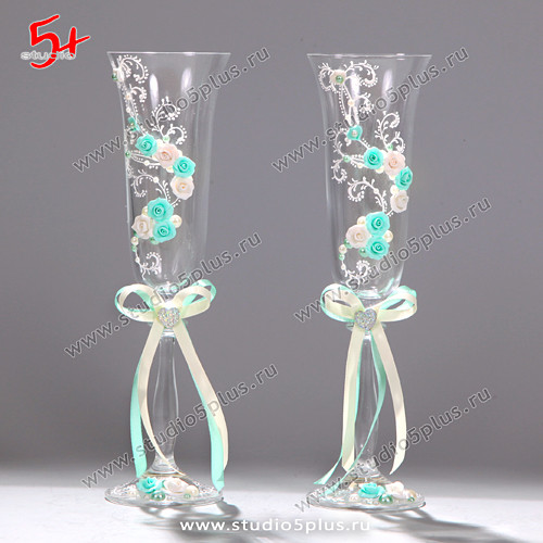 Свадебные бокалы в мятном - нежно зеленом цвете - аксессуар на свадьбу