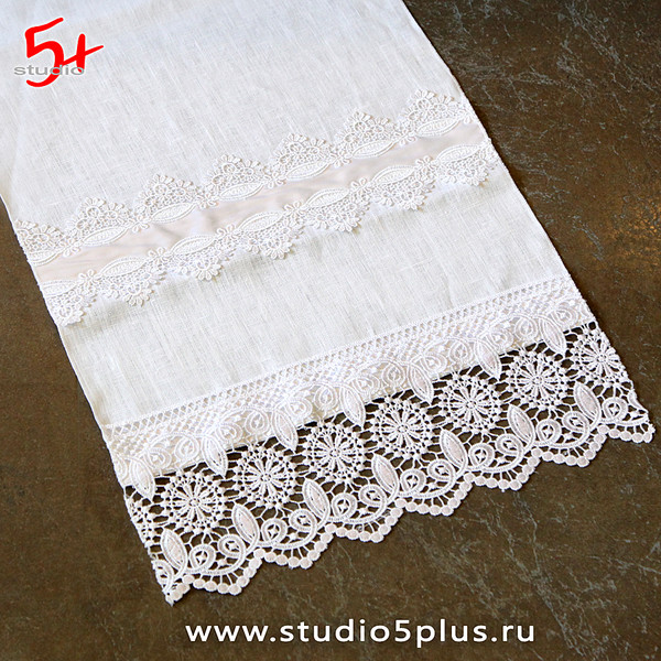 Свадебный рушник белый, материал лён, кружево, вышивка