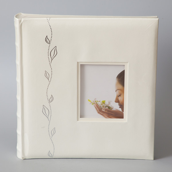 Свадебный фотоальбом с магнитными листами и окном для фото молодоженов